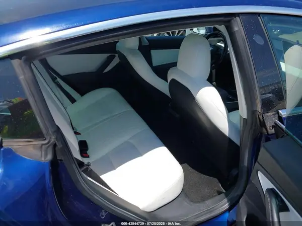 5YJ3E1EB1JF096545 2018 TESLA MODEL 3 - Image 8