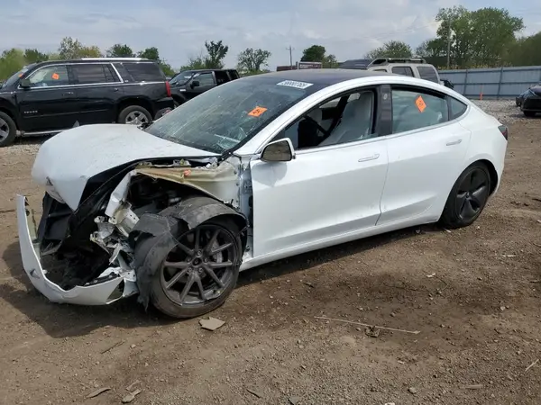 5YJ3E1EB1JF096979 2018 TESLA MODEL 3 - Image 1