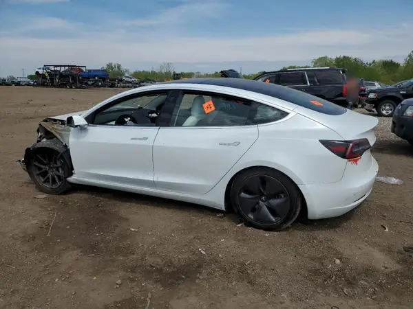 5YJ3E1EB1JF096979 2018 TESLA MODEL 3 - Image 2