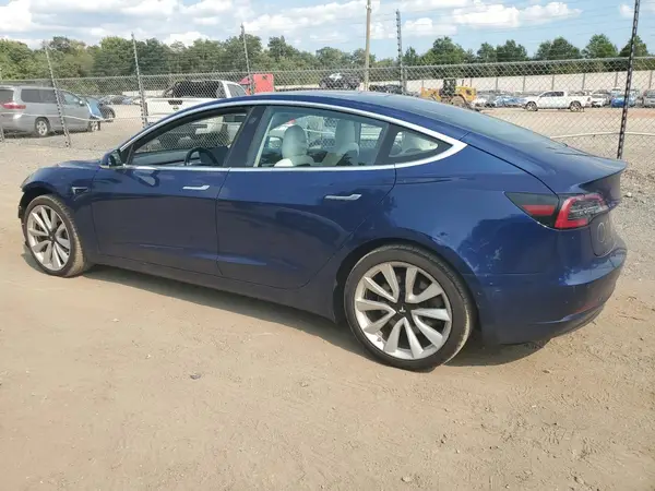 5YJ3E1EB1JF097789 2018 TESLA MODEL 3 - Image 2