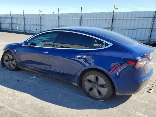 5YJ3E1EB1JF099915 2018 TESLA MODEL 3 - Image 2