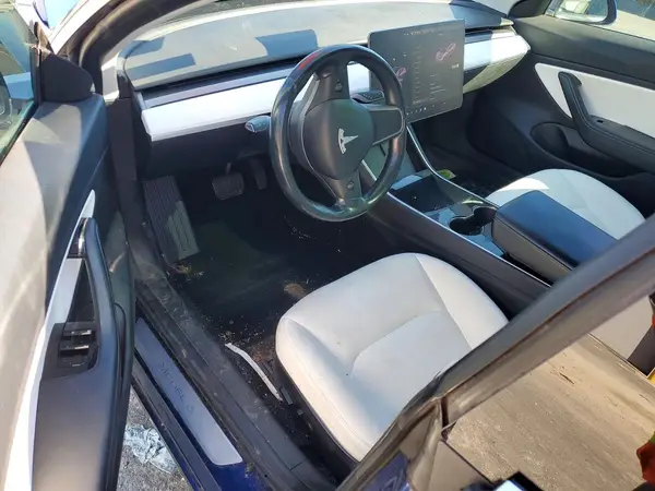 5YJ3E1EB1JF099915 2018 TESLA MODEL 3 - Image 8