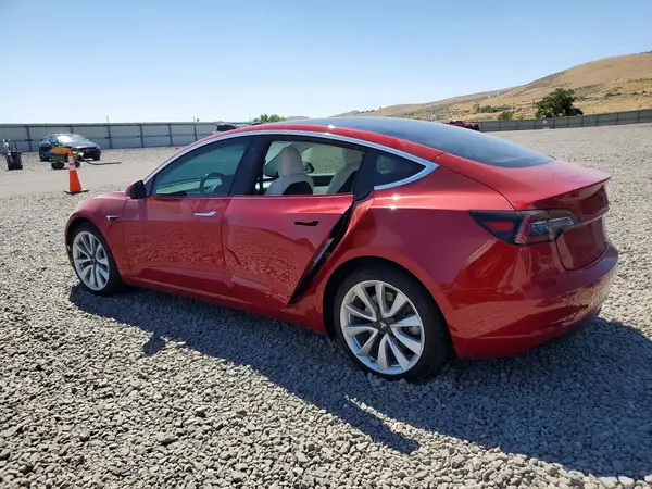 5YJ3E1EB1JF100805 2018 TESLA MODEL 3 - Image 2