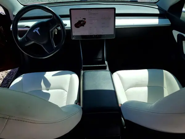 5YJ3E1EB1JF100805 2018 TESLA MODEL 3 - Image 8