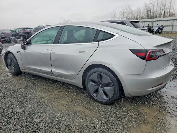 5YJ3E1EB1JF104465 2018 TESLA MODEL 3 - Image 2