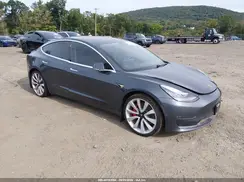 5YJ3E1EB1JF105857 2018 TESLA MODEL 3