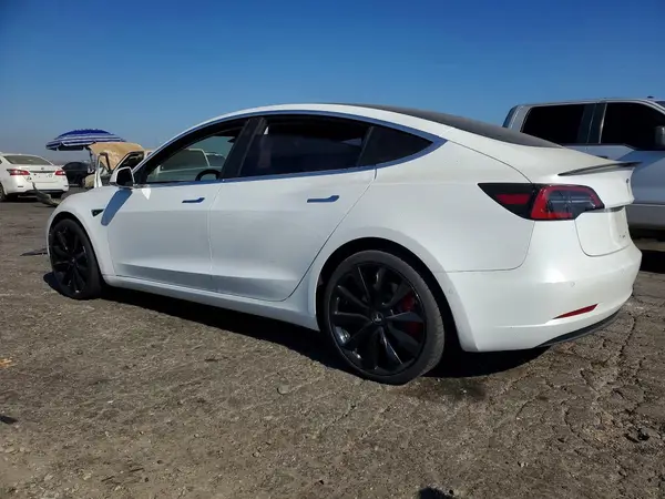 5YJ3E1EB1JF106507 2018 TESLA MODEL 3 - Image 2