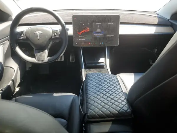 5YJ3E1EB1JF106555 2018 TESLA MODEL 3 - Image 8