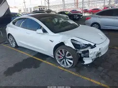 5YJ3E1EB1JF106605 2018 TESLA MODEL 3