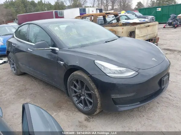 5YJ3E1EB1JF109830 2018 TESLA MODEL 3 - Image 1