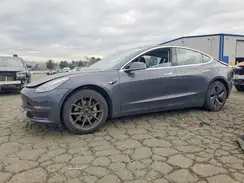 5YJ3E1EB1JF112405 2018 TESLA MODEL 3