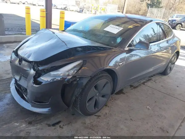 5YJ3E1EB1JF113845 2018 TESLA MODEL 3 - Image 2