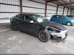 5YJ3E1EB1JF113988 2018 TESLA MODEL 3