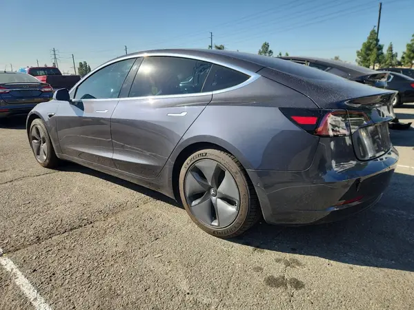 5YJ3E1EB1JF114431 2018 TESLA MODEL 3 - Image 2