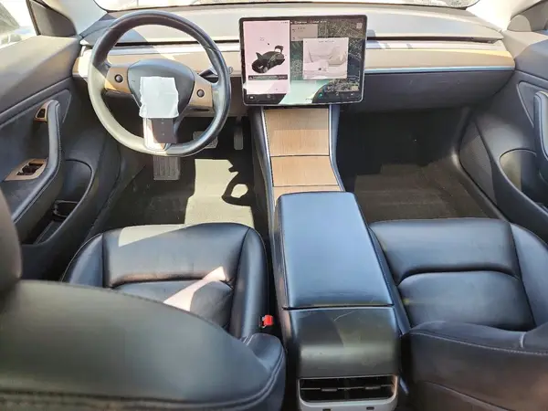 5YJ3E1EB1JF115725 2018 TESLA MODEL 3 - Image 8