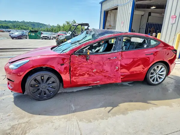 5YJ3E1EB1JF117099 2018 TESLA MODEL 3 - Image 1
