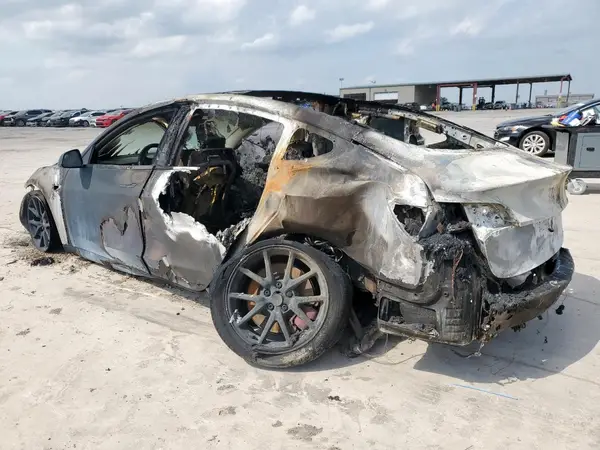 5YJ3E1EB1JF118558 2018 TESLA MODEL 3 - Image 2