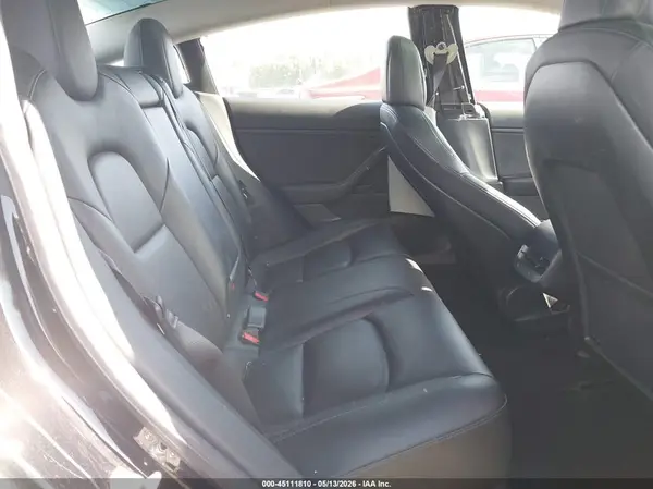 5YJ3E1EB1JF127227 2018 TESLA MODEL 3 - Image 8