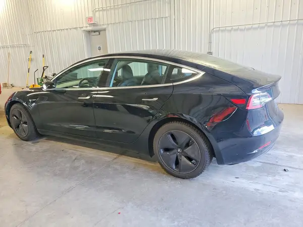 5YJ3E1EB1JF127390 2018 TESLA MODEL 3 - Image 2