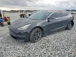 5YJ3E1EB1JF127485 2018 TESLA MODEL 3