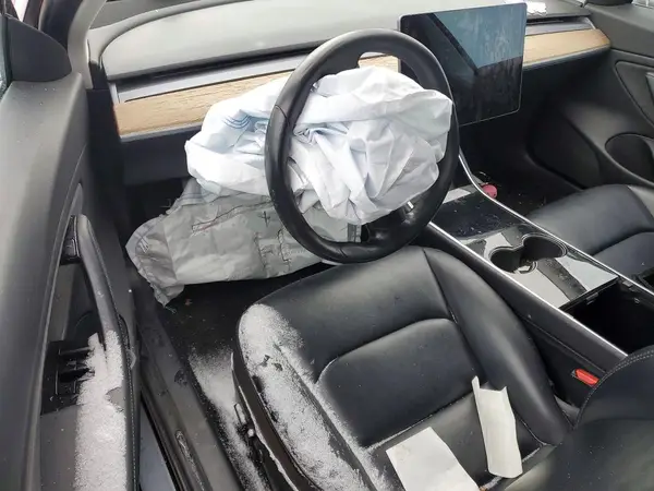 5YJ3E1EB1JF127521 2018 TESLA MODEL 3 - Image 8