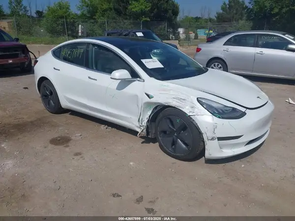 5YJ3E1EB1JF128376 2018 TESLA MODEL 3 - Image 1