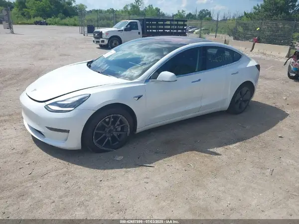 5YJ3E1EB1JF128376 2018 TESLA MODEL 3 - Image 2