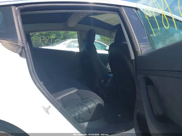 5YJ3E1EB1JF128376 2018 TESLA MODEL 3 - Image 8