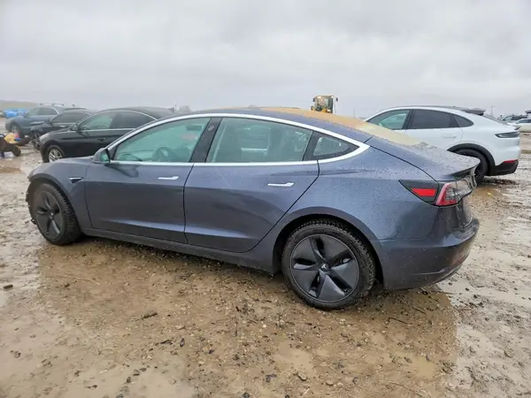 5YJ3E1EB1JF128572 2018 TESLA MODEL 3 - Image 2
