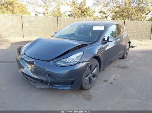5YJ3E1EB1JF128751 2018 TESLA MODEL 3 - Image 2
