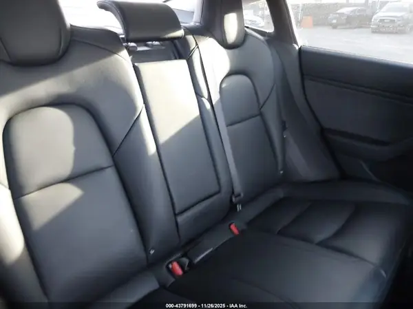 5YJ3E1EB1JF128751 2018 TESLA MODEL 3 - Image 8