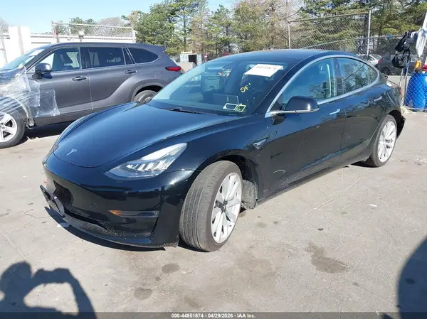 5YJ3E1EB1JF131956 2018 TESLA MODEL 3 - Image 2