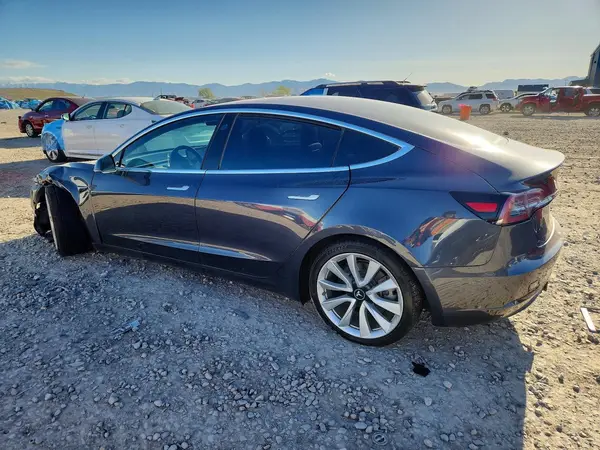 5YJ3E1EB1JF132573 2018 TESLA MODEL 3 - Image 2