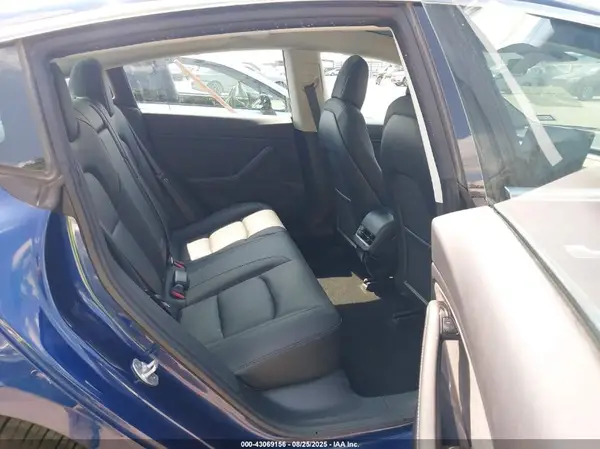 5YJ3E1EB1JF133738 2018 TESLA MODEL 3 - Image 8