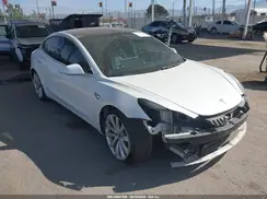 5YJ3E1EB1JF134307 2018 TESLA MODEL 3