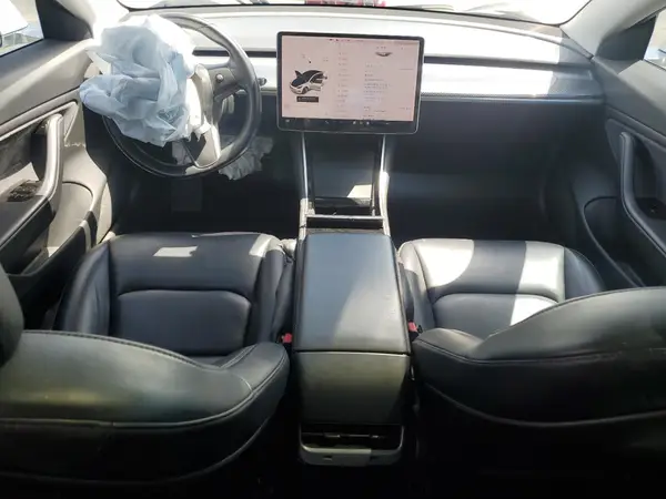 5YJ3E1EB1JF134405 2018 TESLA MODEL 3 - Image 8