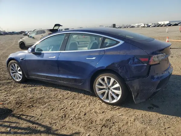 5YJ3E1EB1JF135408 2018 TESLA MODEL 3 - Image 2