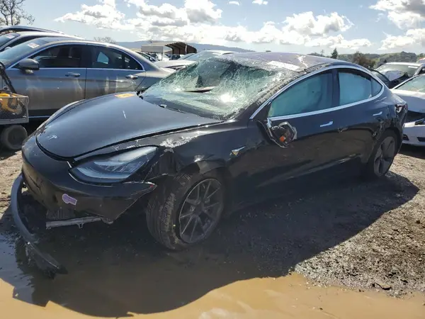 5YJ3E1EB1JF144206 2018 TESLA MODEL 3 - Image 1