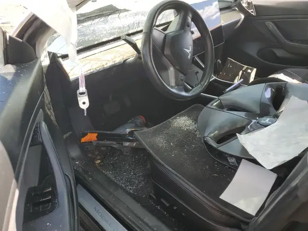 5YJ3E1EB1JF144206 2018 TESLA MODEL 3 - Image 8
