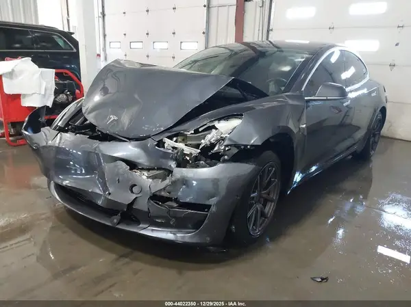 5YJ3E1EB1JF144495 2018 TESLA MODEL 3 - Image 2