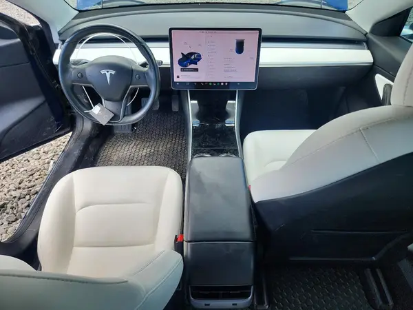 5YJ3E1EB1JF147753 2018 TESLA MODEL 3 - Image 8