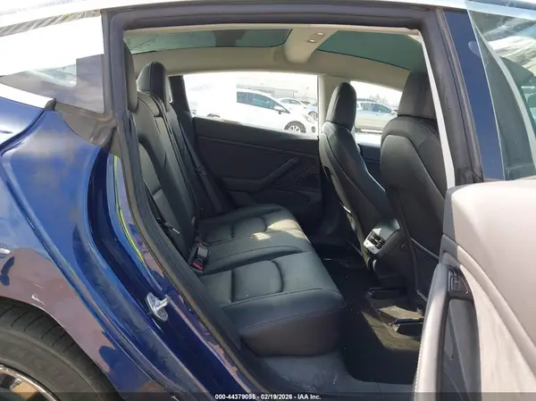 5YJ3E1EB1JF150989 2018 TESLA MODEL 3 - Image 8