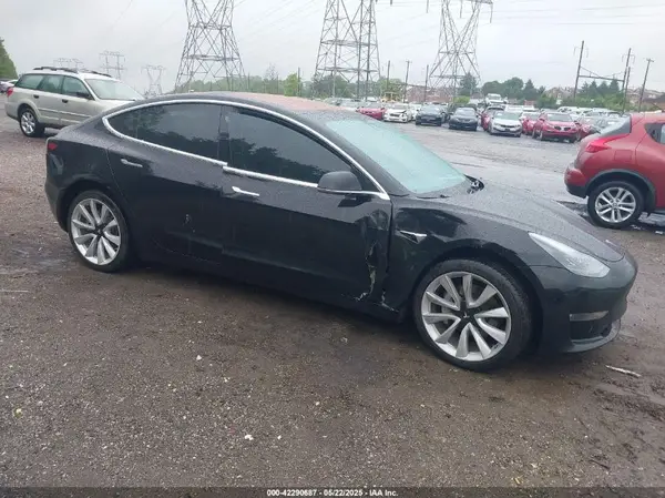 5YJ3E1EB1JF170479 2018 TESLA MODEL 3 - Image 1