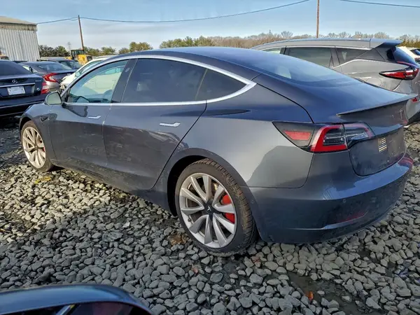 5YJ3E1EB1JF171227 2018 TESLA MODEL 3 - Image 2
