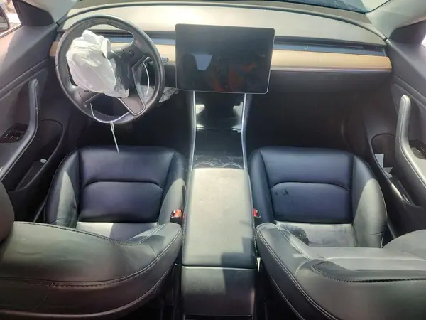 5YJ3E1EB1JF178534 2018 TESLA MODEL 3 - Image 8