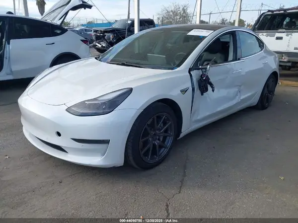 5YJ3E1EB1JF181434 2018 TESLA MODEL 3 - Image 2