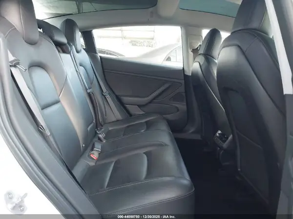 5YJ3E1EB1JF181434 2018 TESLA MODEL 3 - Image 8