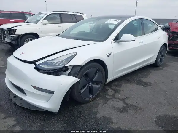 5YJ3E1EB1JF181496 2018 TESLA MODEL 3 - Image 2