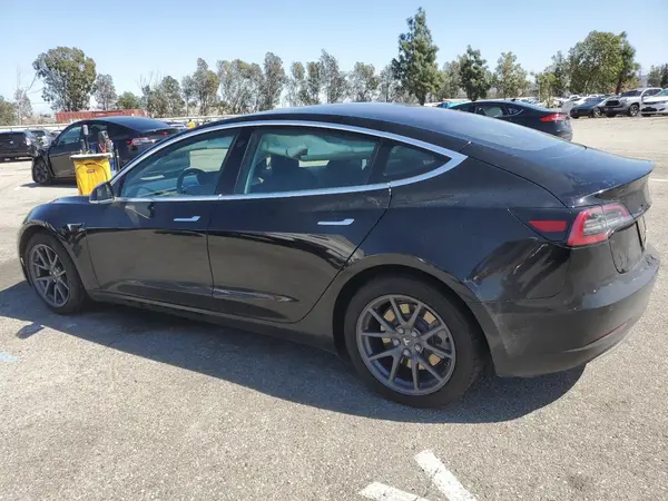 5YJ3E1EB1JF183653 2018 TESLA MODEL 3 - Image 2
