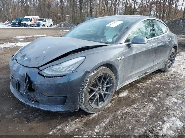 5YJ3E1EB1JF183958 2018 TESLA MODEL 3 - Image 2